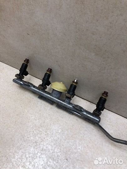 Топливная рампа с форсунками Honda Airwave L15A