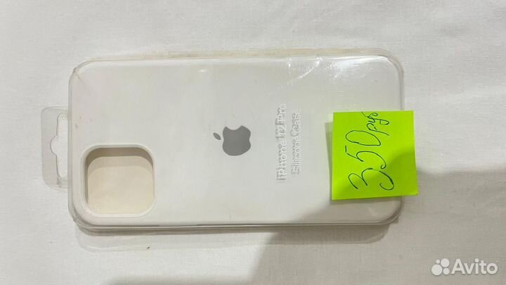 Чехлы на телефон iPhone 12