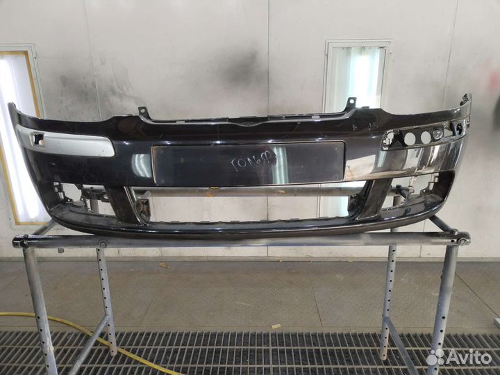 Бампер передний Volkswagen Golf 5