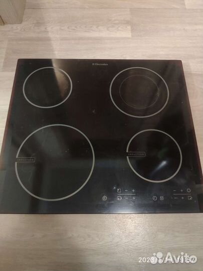 Варочная комбинированная Electrolux ehd60100p