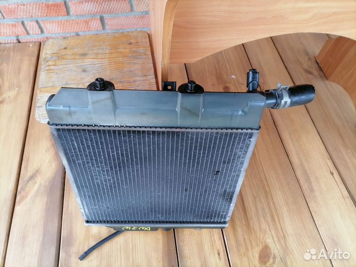 Радиатор в сборе основной mazda Demio DW3W, мкп