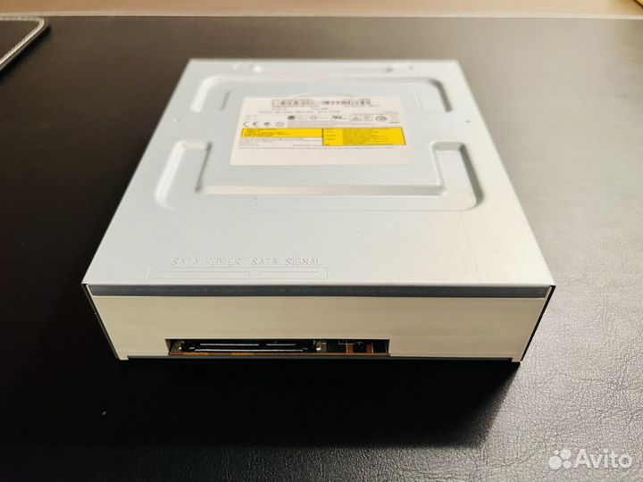 Привод DVD RW Toshiba SATA