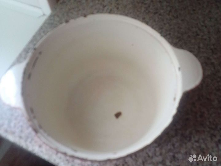 Кастрюля чугунная эмалированная СССР