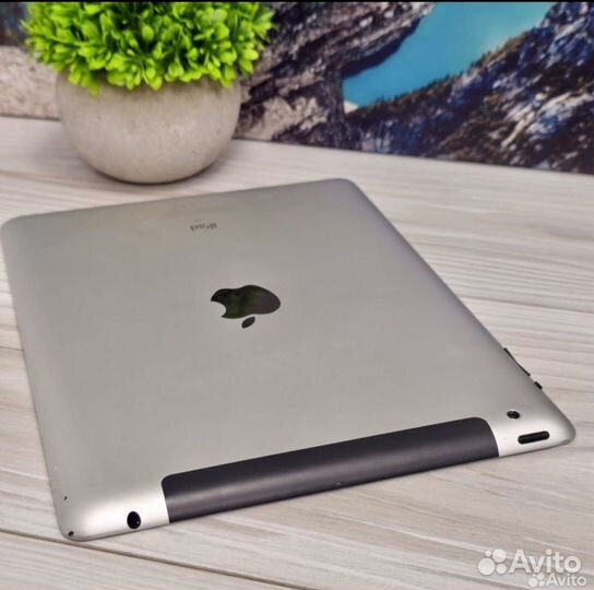 Планшет Apple iPad 2 32GB Wi-Fi + 3G