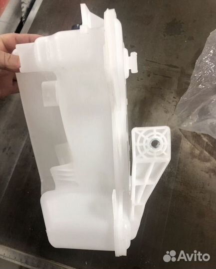 Бачок омывателя passat cc