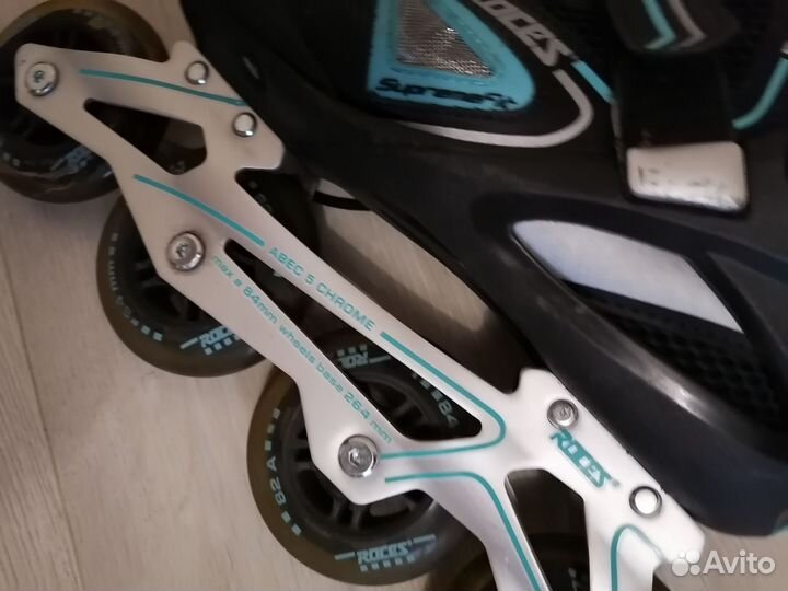 Роликовые коньки