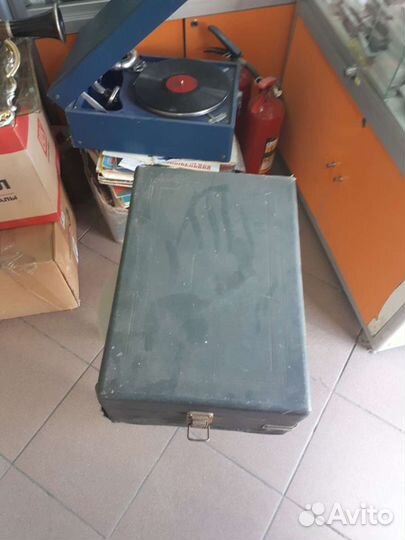 Патефон Коломенский завод