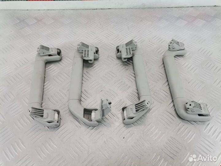 Ручка потолочная Volkswagen Touareg 2 2012