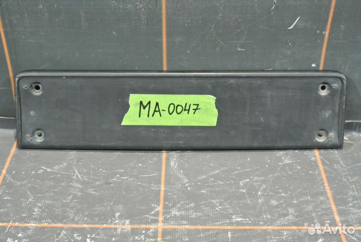 Площадка номерного знака - Volkswagen Passat B7