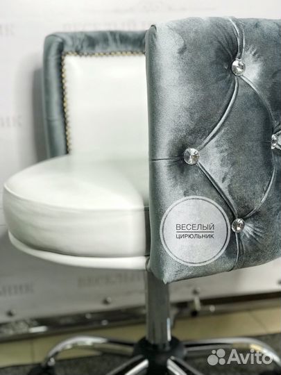 Кресло Зефир с каретной стяжкой натуральная кожа