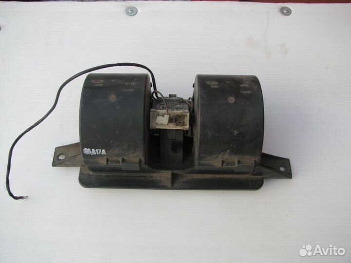 Вентилятор отопителя Ford Scorpio I