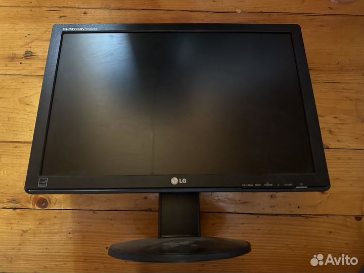 Монитор LG flatron W1942SE