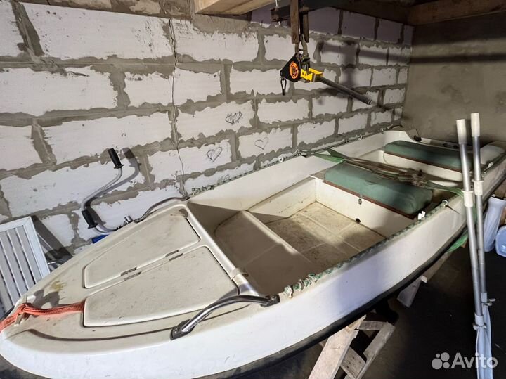 Моторно-гребная лодка laker T410Plus