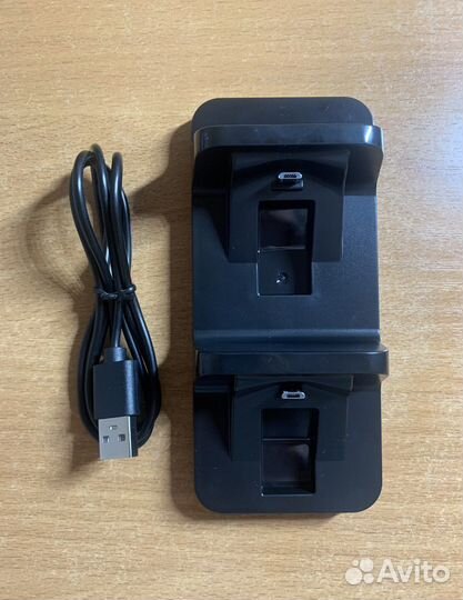 Док-станция для зарядки геймпадов DualShock 4