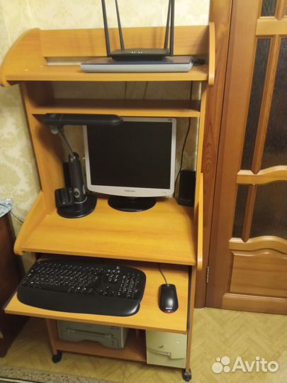 Компьютерный стол