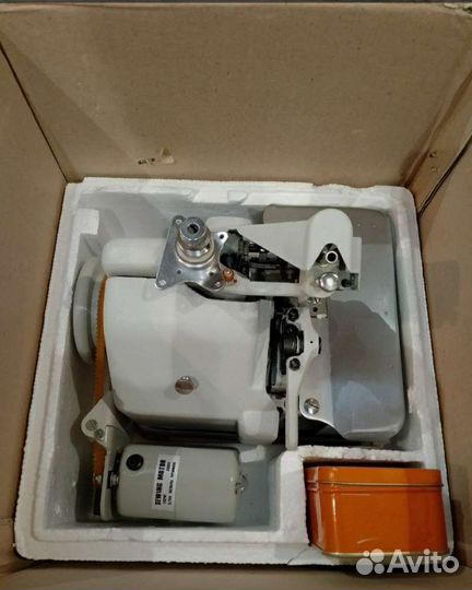 Швейная машинка оверлок новая