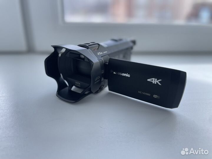 Видеокамера Panasonic 4К VX980