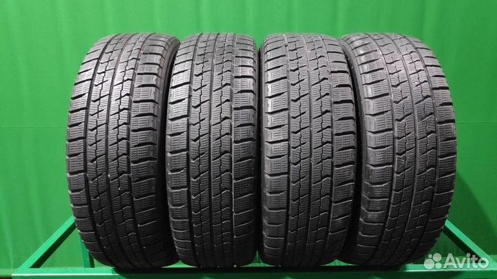 Goodyear Ice Navi Zea II 215/55 R17 94Q