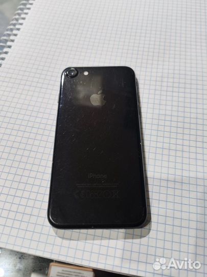 Телефон iPhone 7