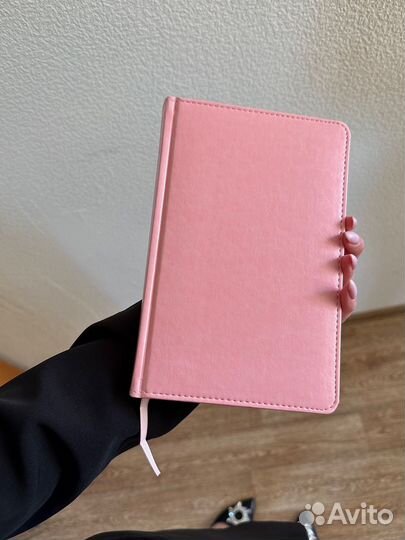 Новый недатированный ежедневник А5 Brauberg