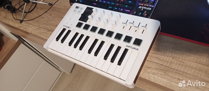 Arturia Minilab 3