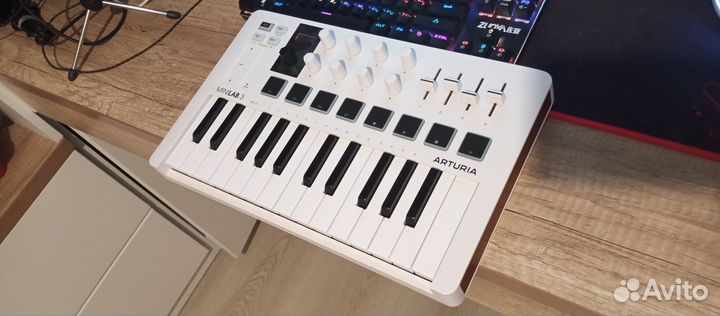 Arturia Minilab 3