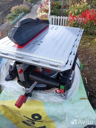 Продам торцовочную пилу