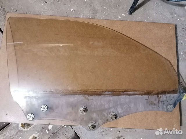 Стекло переднее правое Toyota Mark 2 90