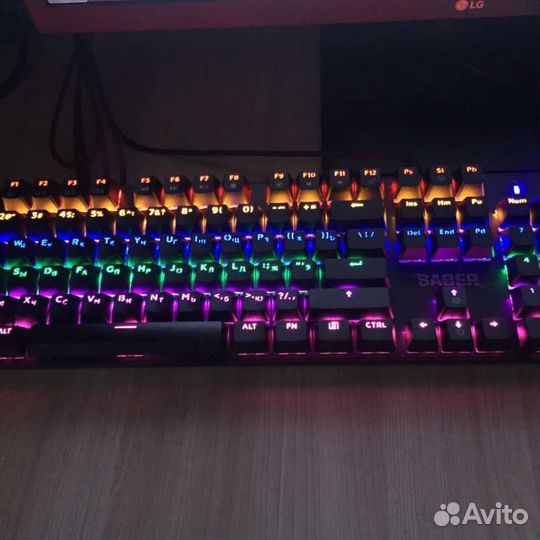 Игровая механическая клавиатура Red свитчи