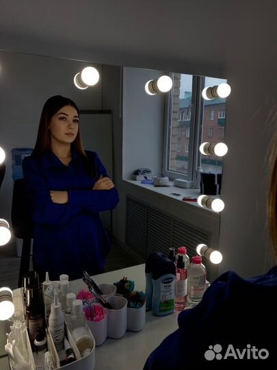 Мастер бровист