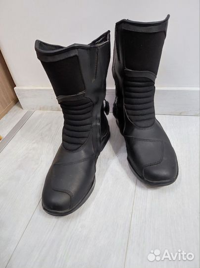 Мотоботы Forma