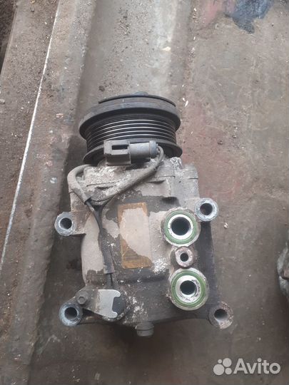 Компрессор кондиционера Ford Fiesta