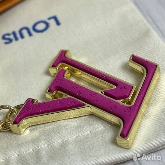 Брелок louis vuitton значок