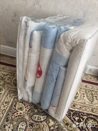 Комплект в детскую кроватку бортики