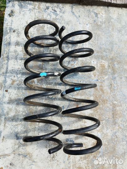 Амортизатор передний левый Мазда Форд