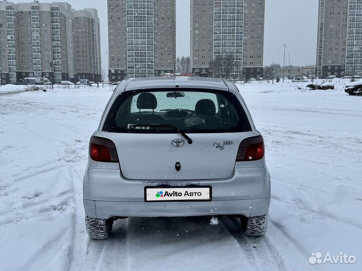 Toyota Vitz 1.0 AT, 2000, 174 000 км