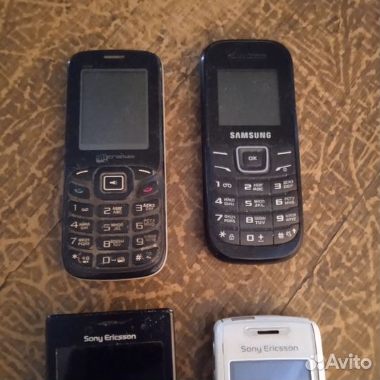 Sony Ericsson J120i