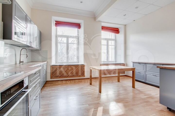 6-к. квартира, 228,5 м², 3/5 эт.