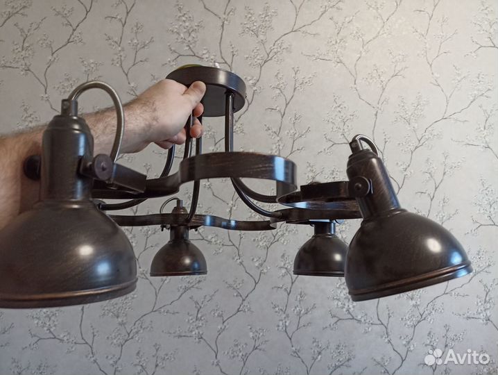 Люстра потолочная