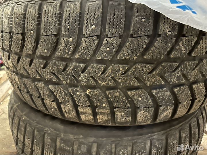 Bridgestone Ice Cruiser 7000 225/55 R17 97T