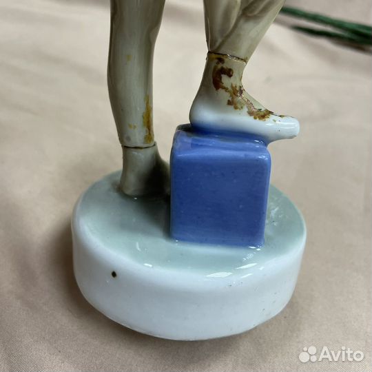 Старинная фарфоровая статуэтка балерина (сзр)