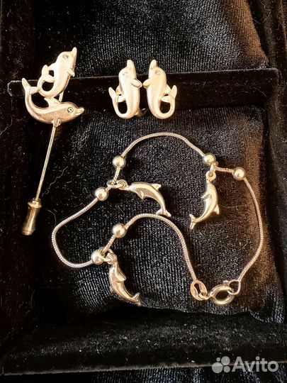 Серебрянный гарнитур 7 Дельфинов