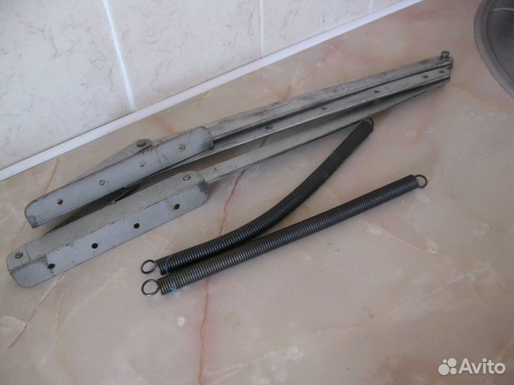 Подъемный механизм для дивана