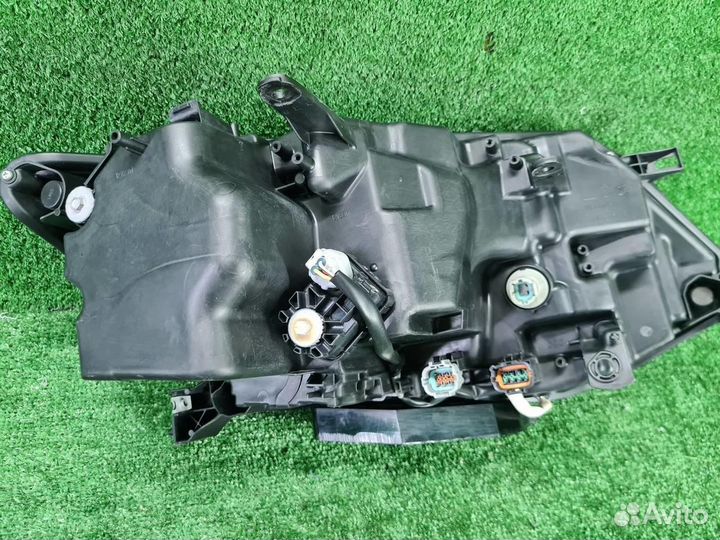 Фара левая Nissan X-Trail