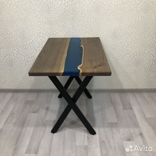 Журнальный столик из эпоксидной смолы