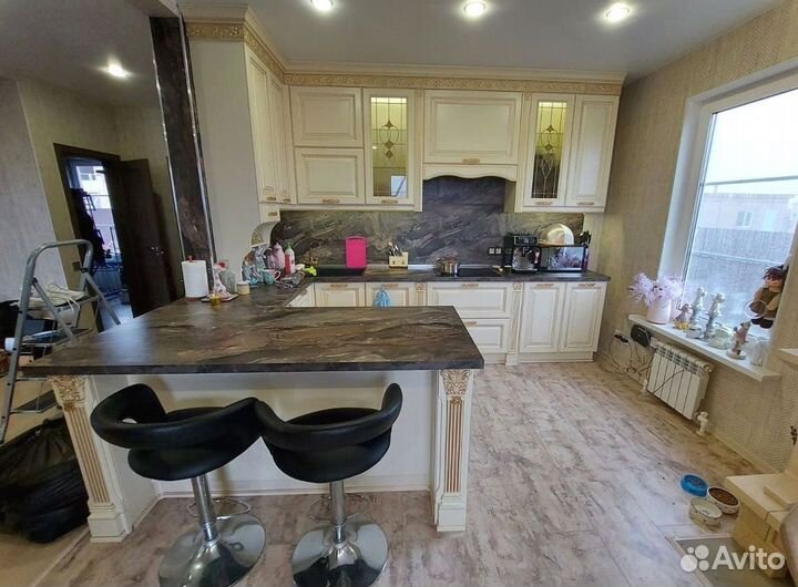 Кухня до потолка