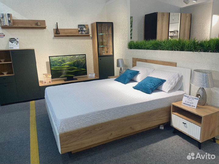 Кровать 1.6 дуб золотой/белый мдф