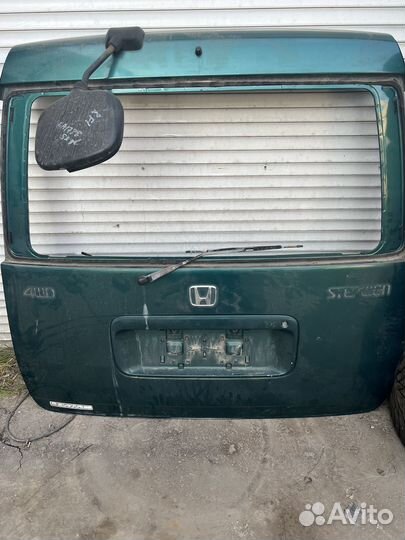 Крышка багажника Honda Stepwgn RF1