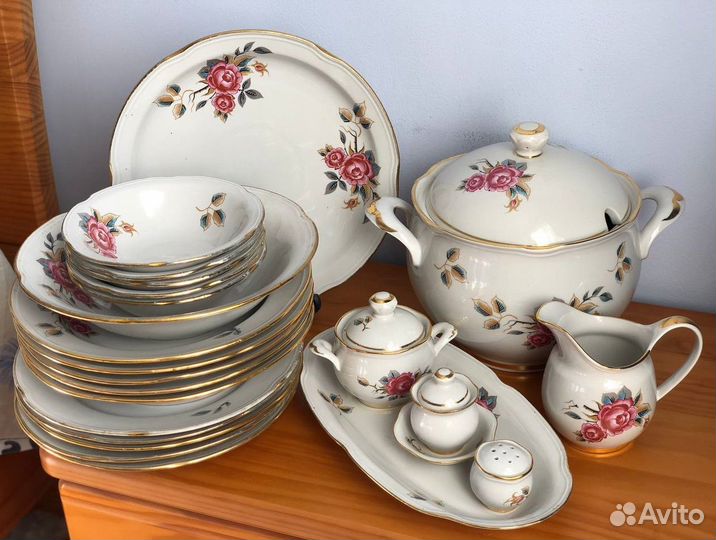 Столовый фарфоровый сервиз СССР 80-х