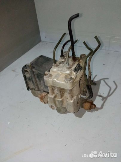 Блок ABS Nissan primera p10